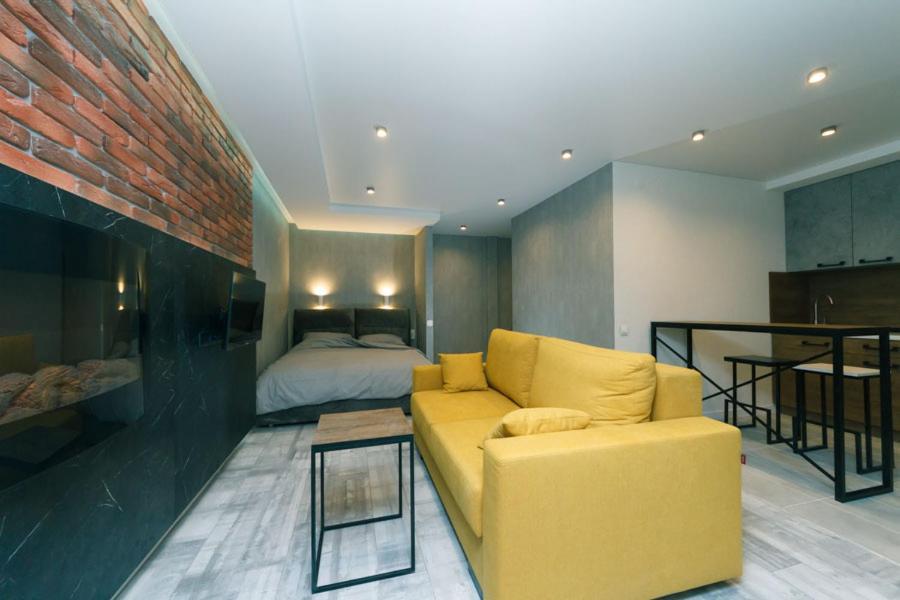 Hotrent City Deluxe Kyiv Exterior foto